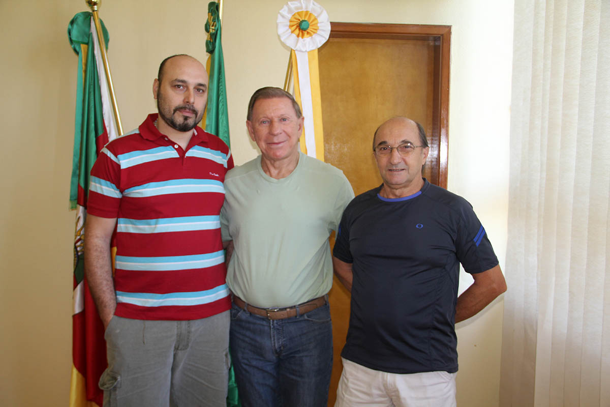 PREFEITO CASALI RECEBE VISITA DE ITALIANO